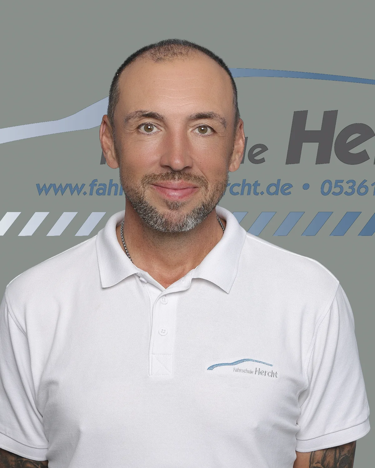 Fahrlehrer Aimo Darger von der Fahrschule Hercht in Wolfsburg