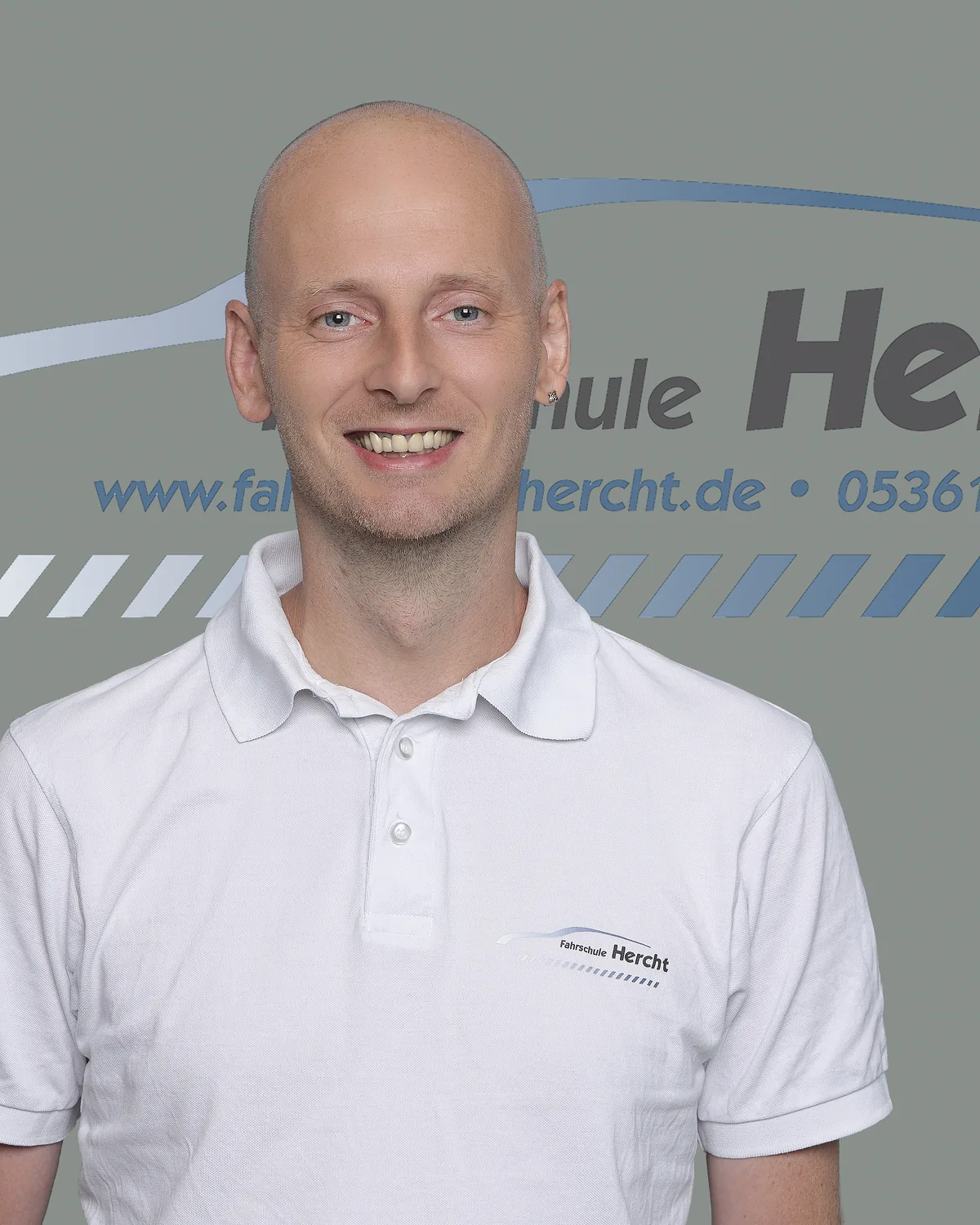 Fahrlehrer Michael Mertens von der Fahrschule Hercht in Wolfsburg