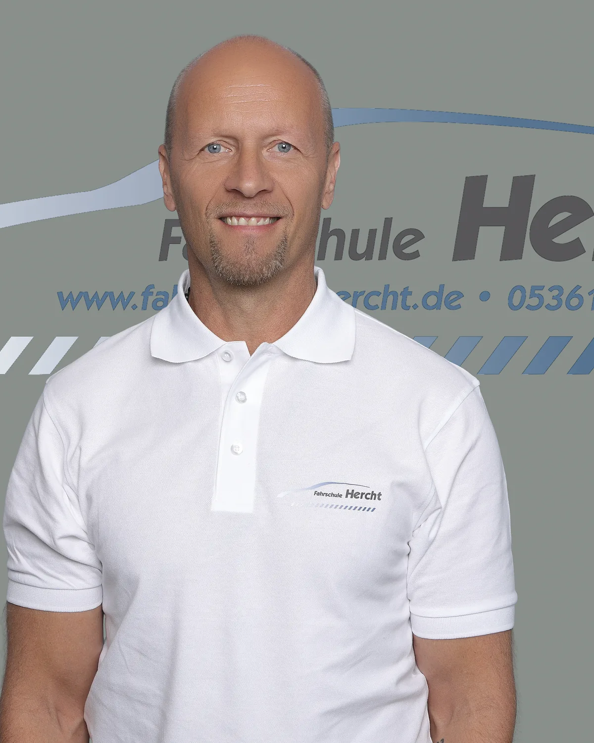 Fahrlehrer Thomas Vetter von der Fahrschule Hercht in Wolfsburg